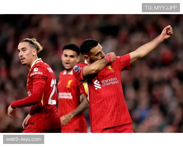 英超争冠悬念升级:曼城和利物浦在关键战役中表现值得关注 英超争冠悬念升级:曼城和利物浦在关键战役中表现值得关注