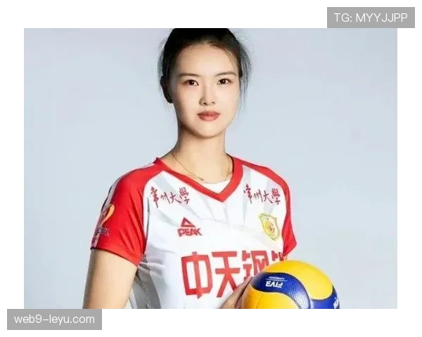 张常宁今天穿得比偶像剧女主还讲究，这生活跨度有点让人懵！